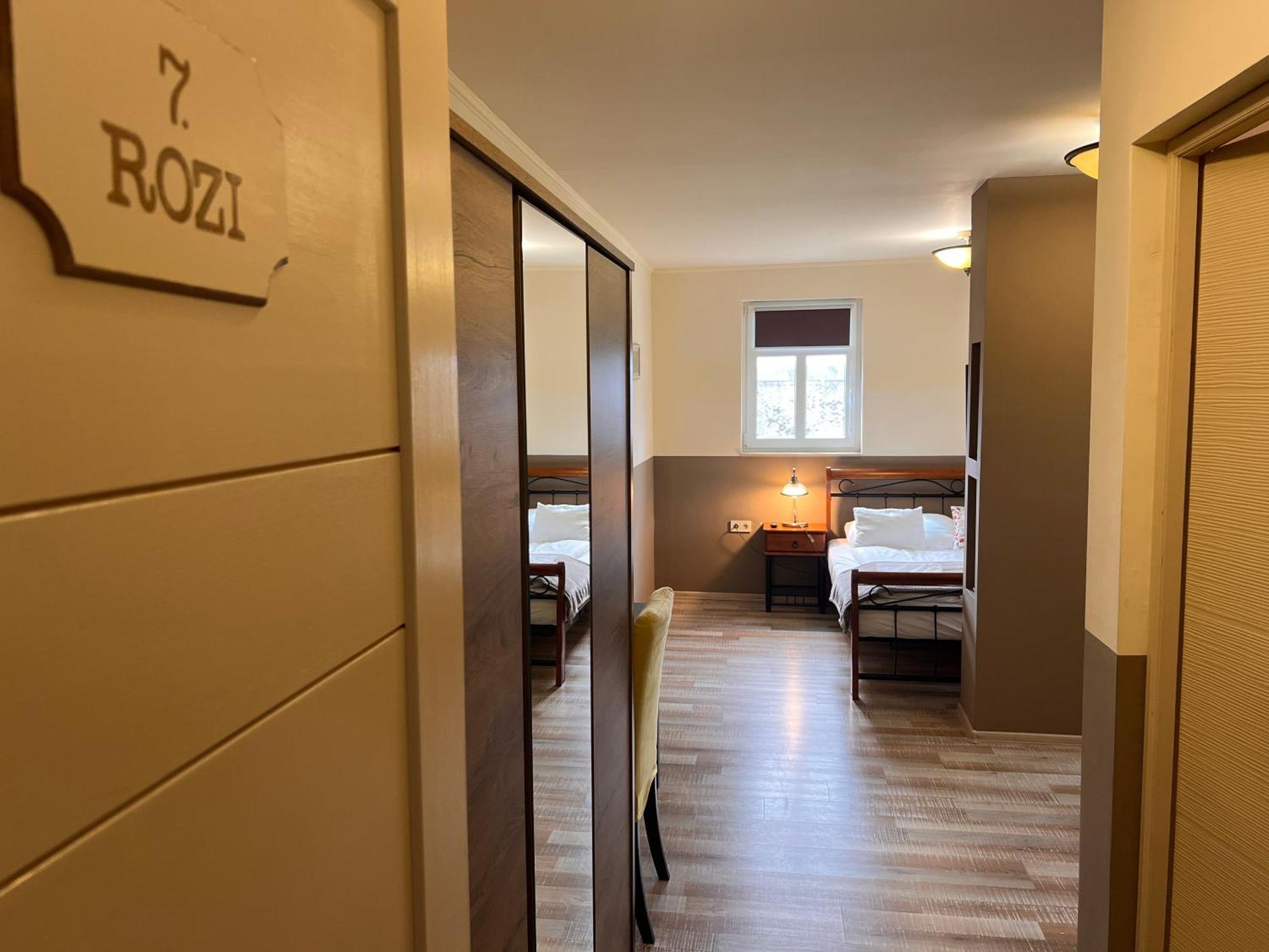 Wein&speiz Fogado Couette-café Gyorkony